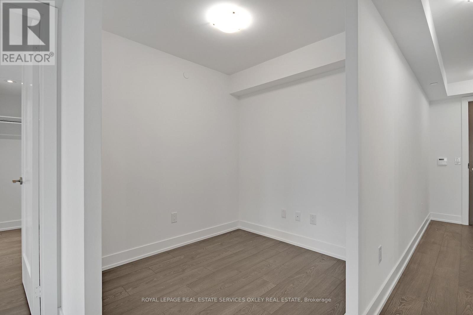 












1627 - 5 MABELLE AVENUE

,
Toronto,




Ontario
M9A4Y1

