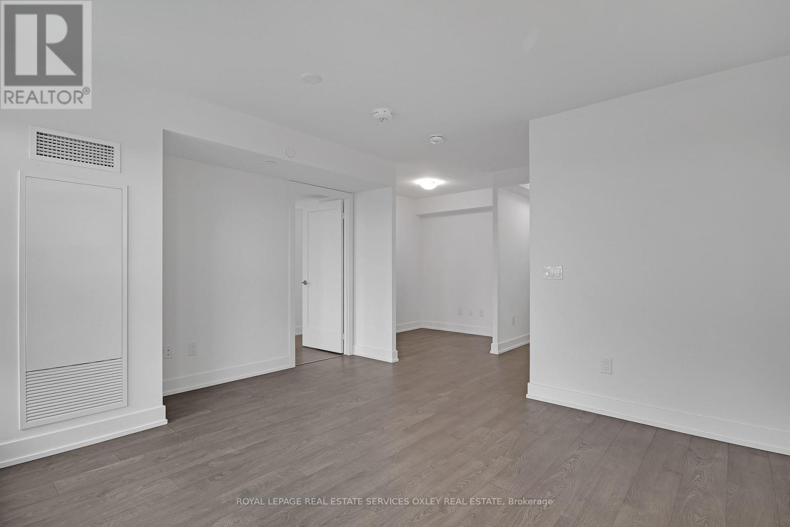 












1627 - 5 MABELLE AVENUE

,
Toronto,




Ontario
M9A4Y1

