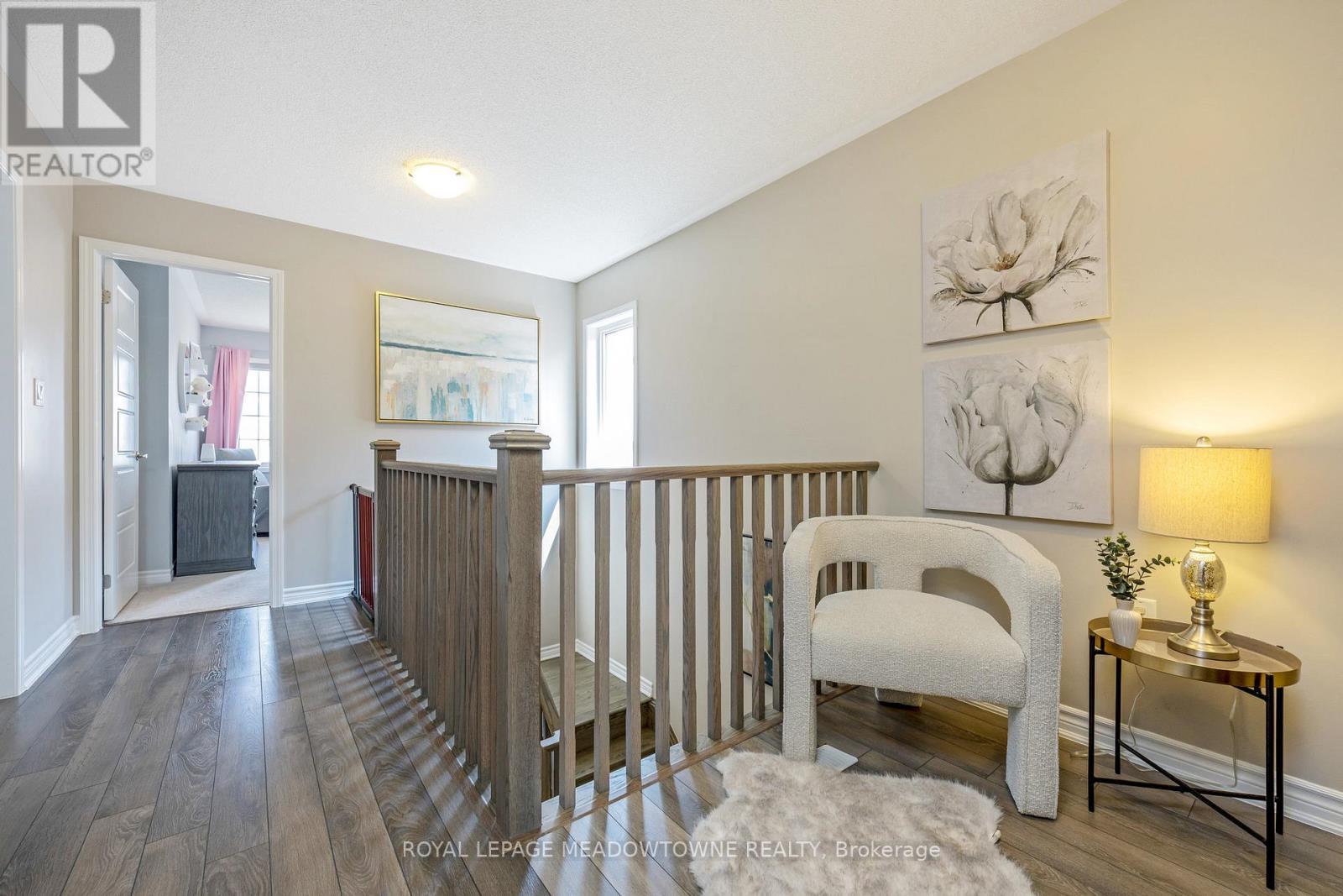 












307 YATES DRIVE

,
Milton,




Ontario
L9T2Y4

