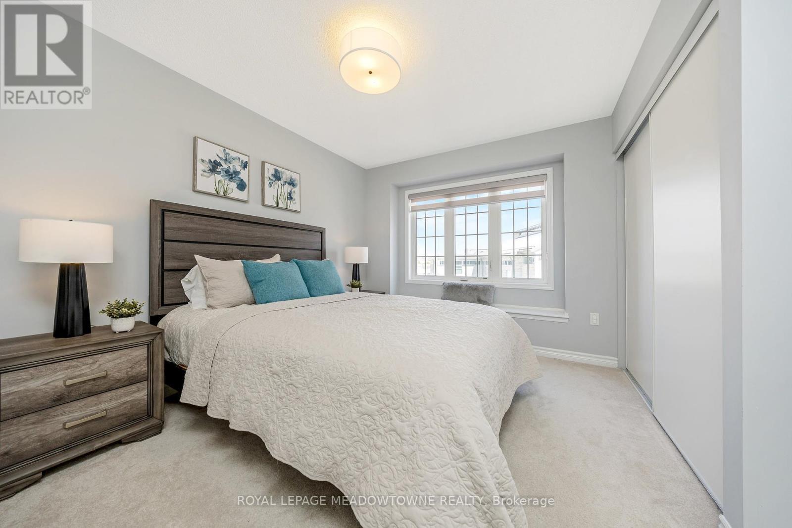 












307 YATES DRIVE

,
Milton,




Ontario
L9T2Y4

