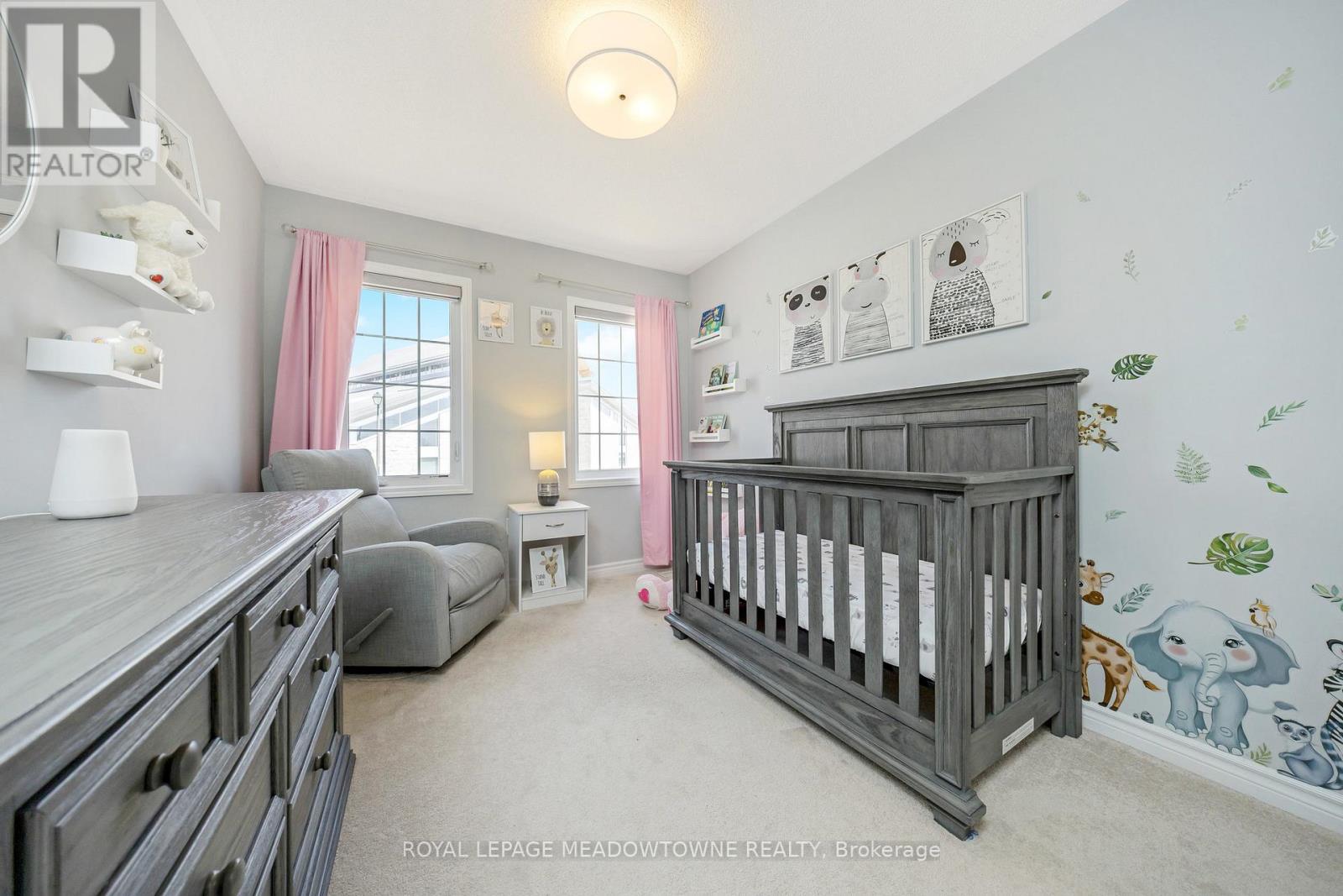 












307 YATES DRIVE

,
Milton,




Ontario
L9T2Y4

