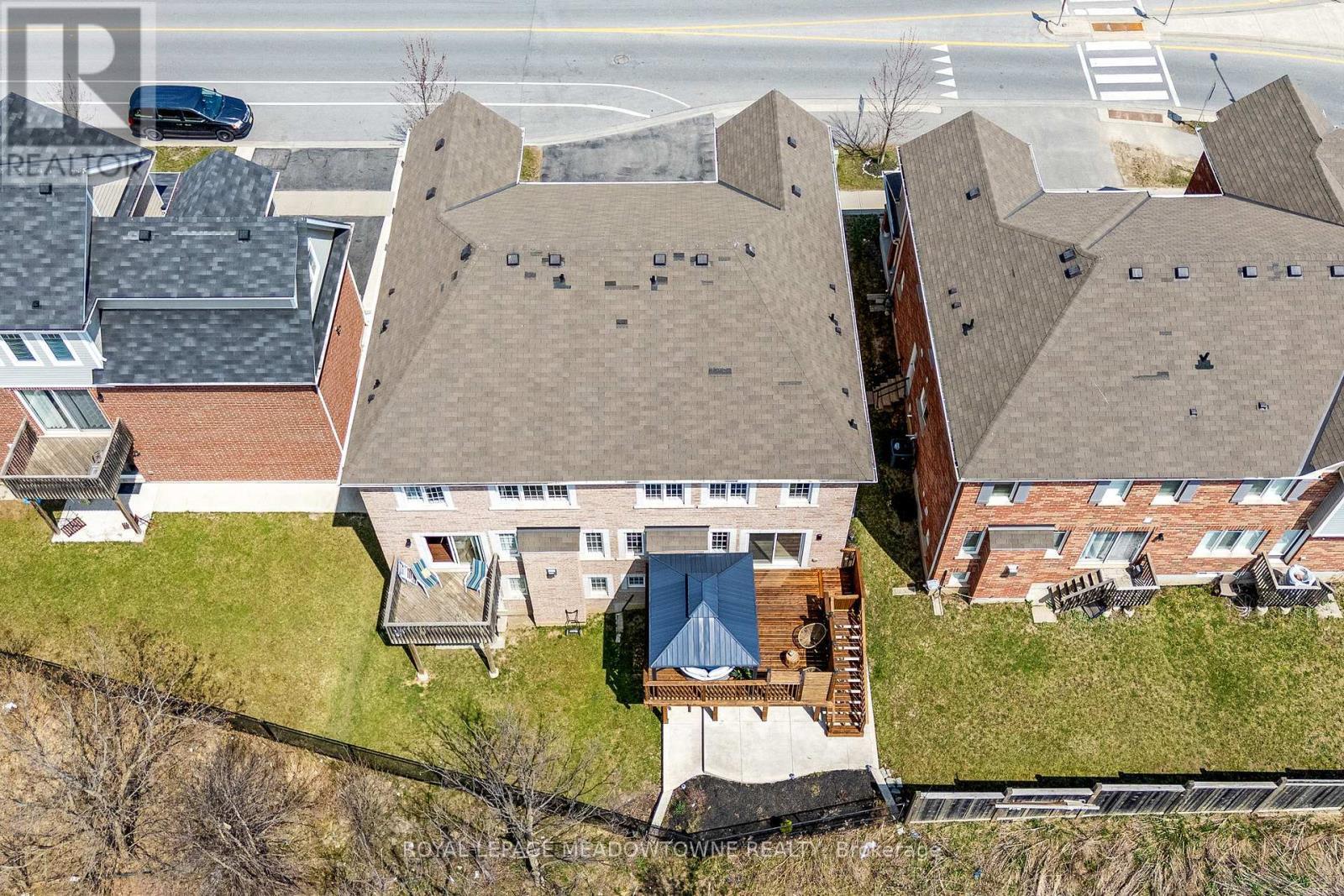 












307 YATES DRIVE

,
Milton,




Ontario
L9T2Y4

