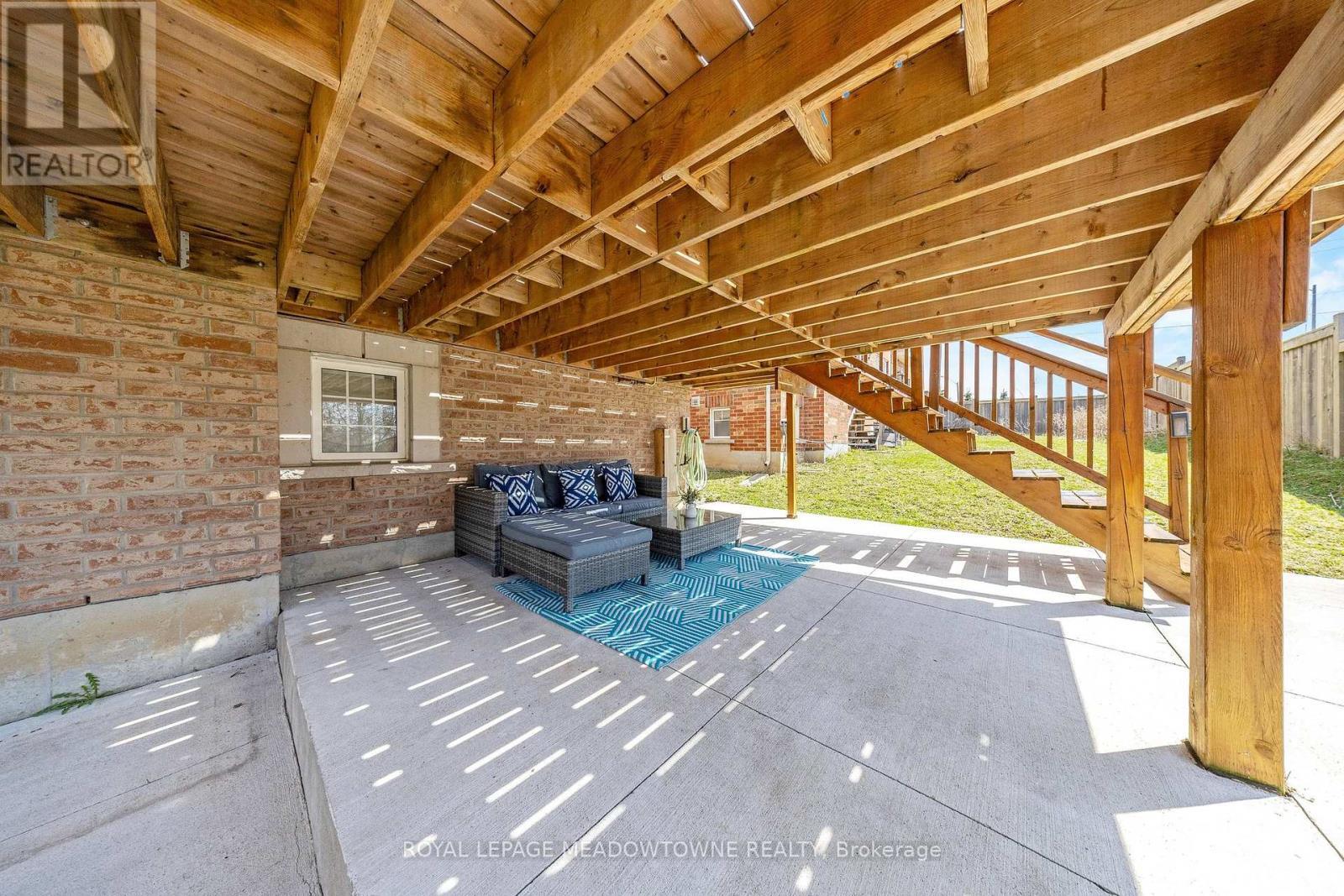 












307 YATES DRIVE

,
Milton,




Ontario
L9T2Y4

