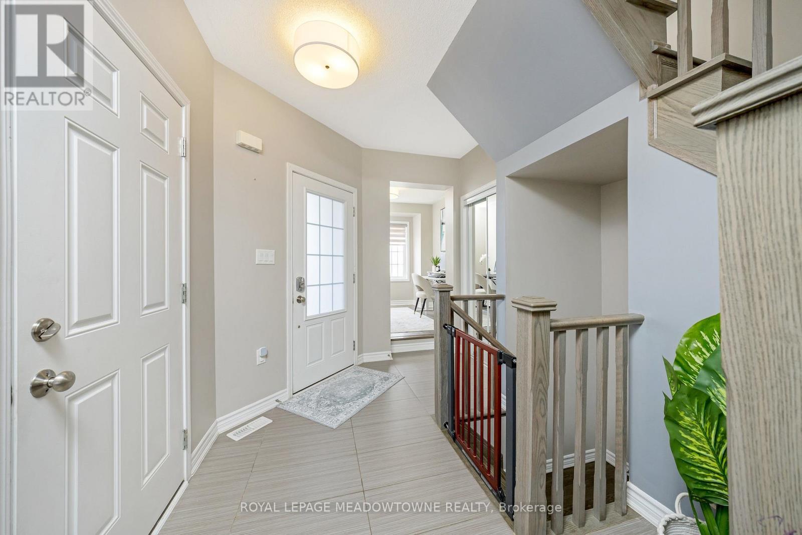












307 YATES DRIVE

,
Milton,




Ontario
L9T2Y4

