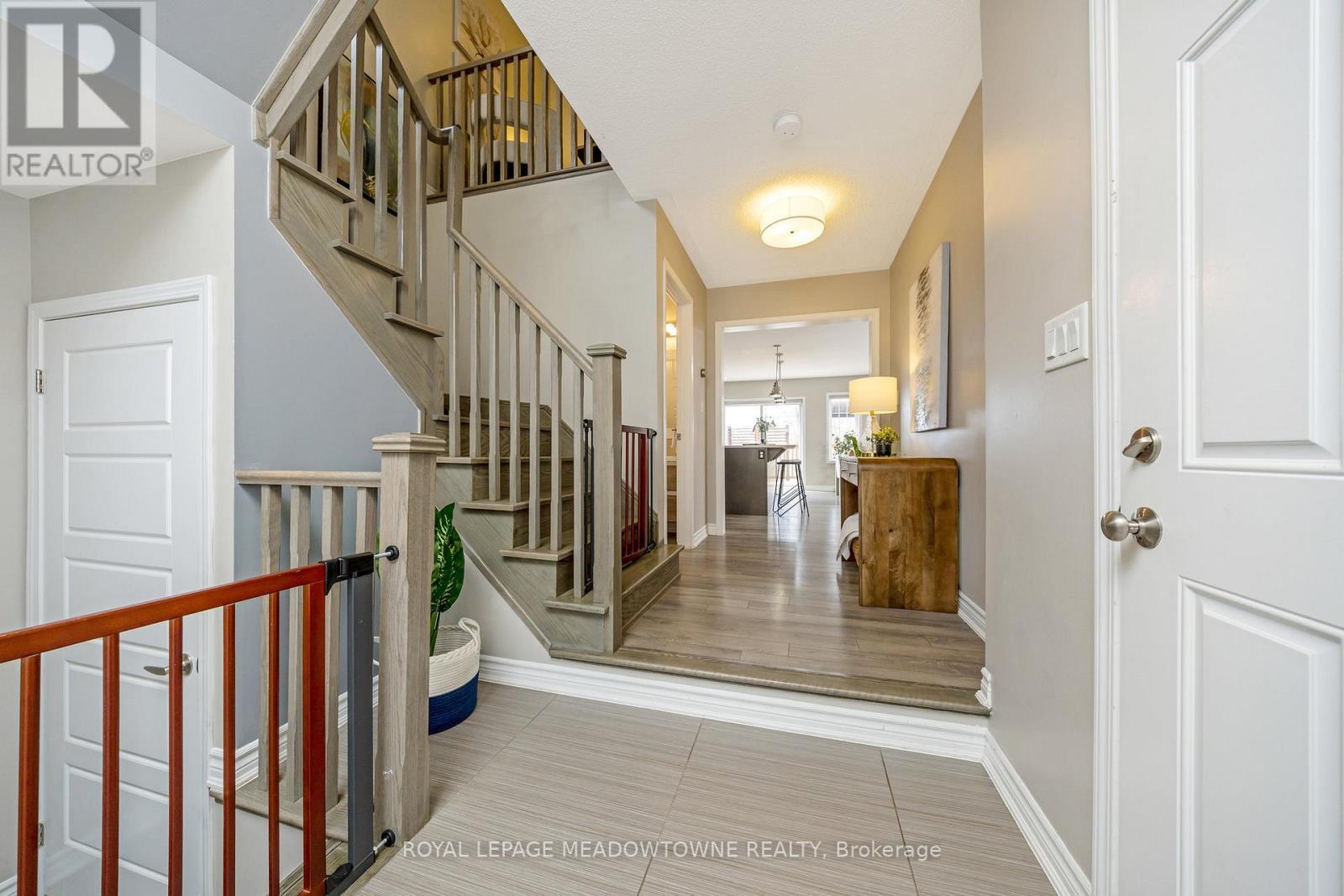 












307 YATES DRIVE

,
Milton,




Ontario
L9T2Y4

