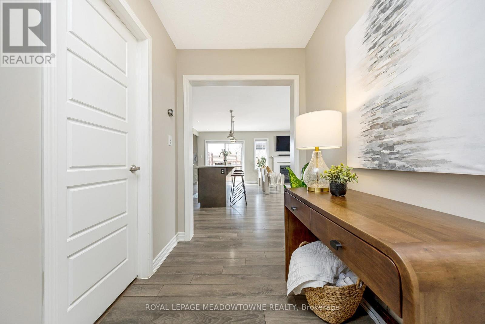 












307 YATES DRIVE

,
Milton,




Ontario
L9T2Y4

