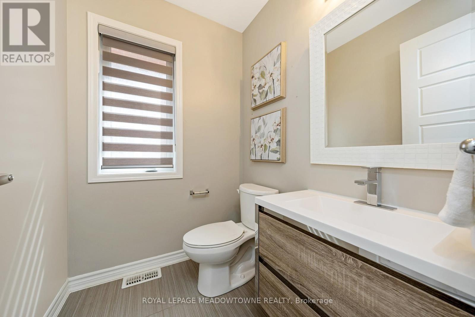 












307 YATES DRIVE

,
Milton,




Ontario
L9T2Y4

