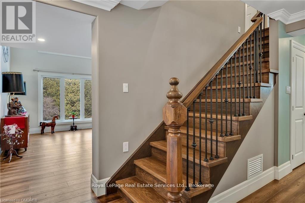 












208 SKI HILL ROAD

,
Kawartha Lakes (Manvers),




Ontario
L0A1A0

