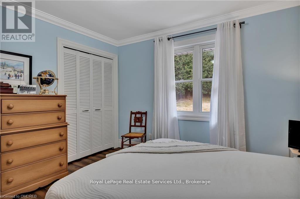 












208 SKI HILL ROAD

,
Kawartha Lakes (Manvers),




Ontario
L0A1A0

