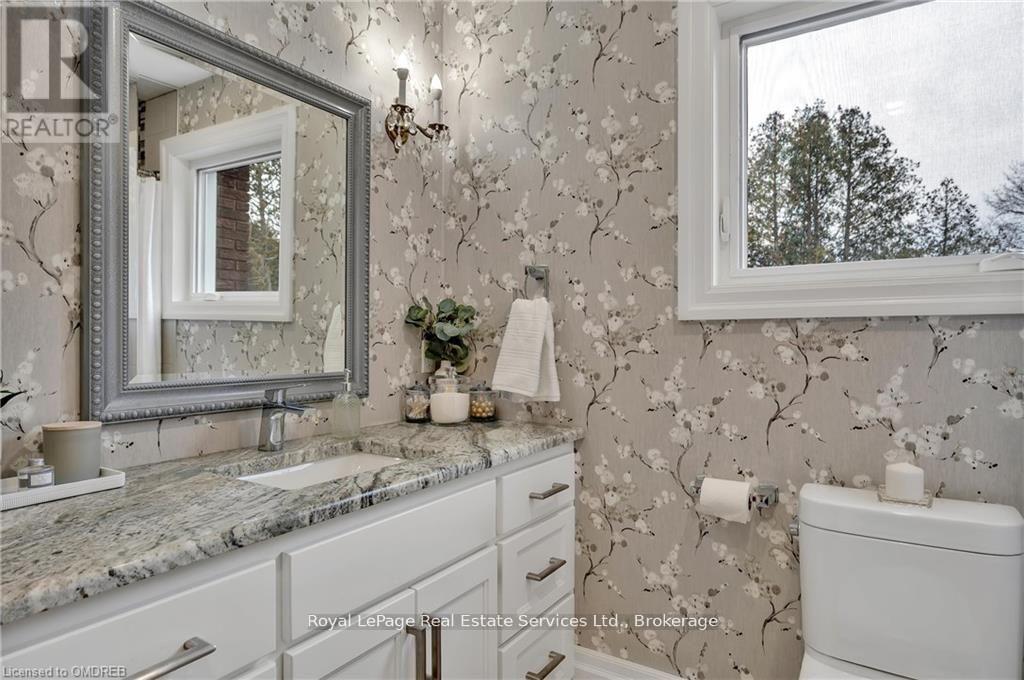












208 SKI HILL ROAD

,
Kawartha Lakes (Manvers),




Ontario
L0A1A0

