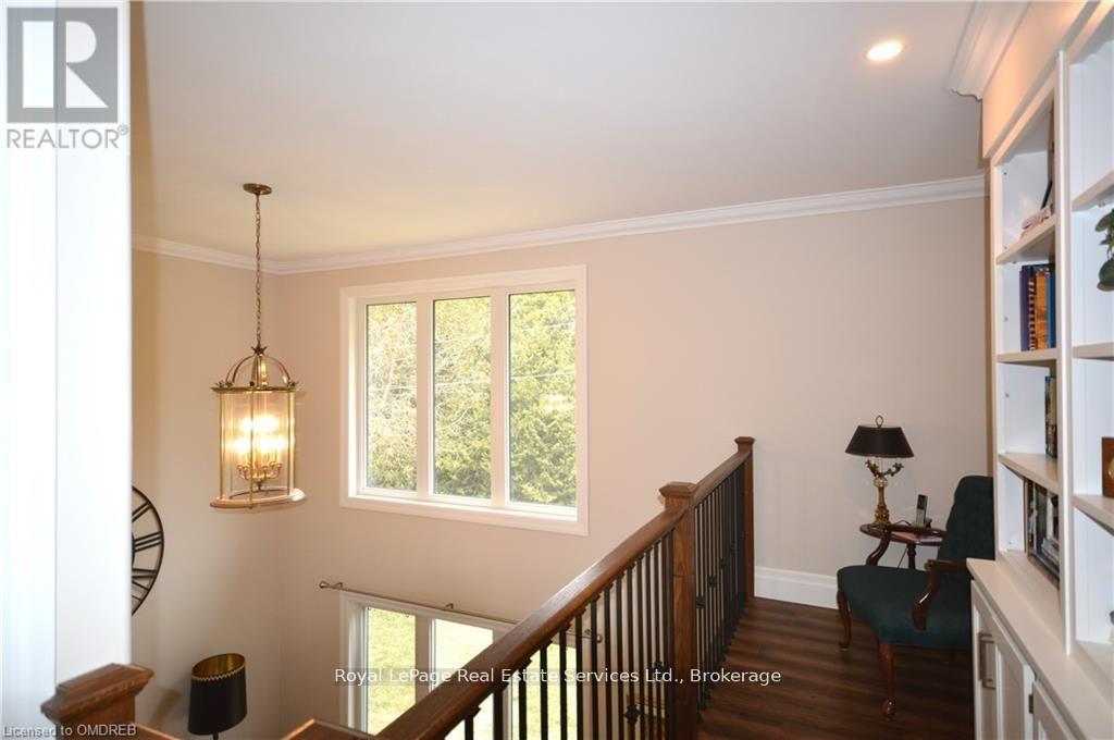 












208 SKI HILL ROAD

,
Kawartha Lakes (Manvers),




Ontario
L0A1A0


