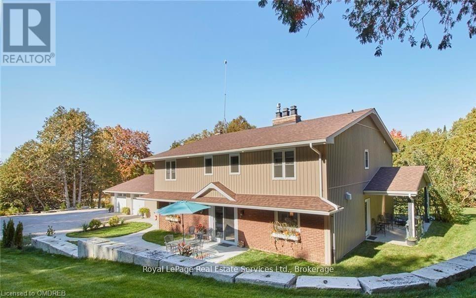 












208 SKI HILL ROAD

,
Kawartha Lakes (Manvers),




Ontario
L0A1A0


