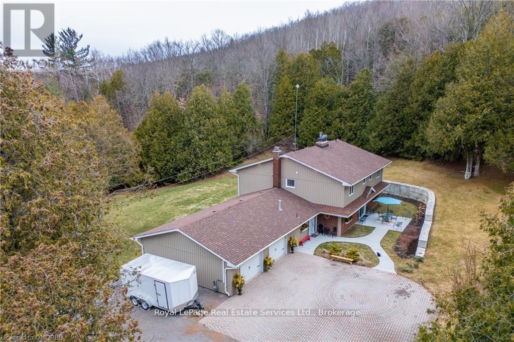 












208 SKI HILL ROAD

,
Kawartha Lakes (Manvers),




Ontario
L0A1A0

