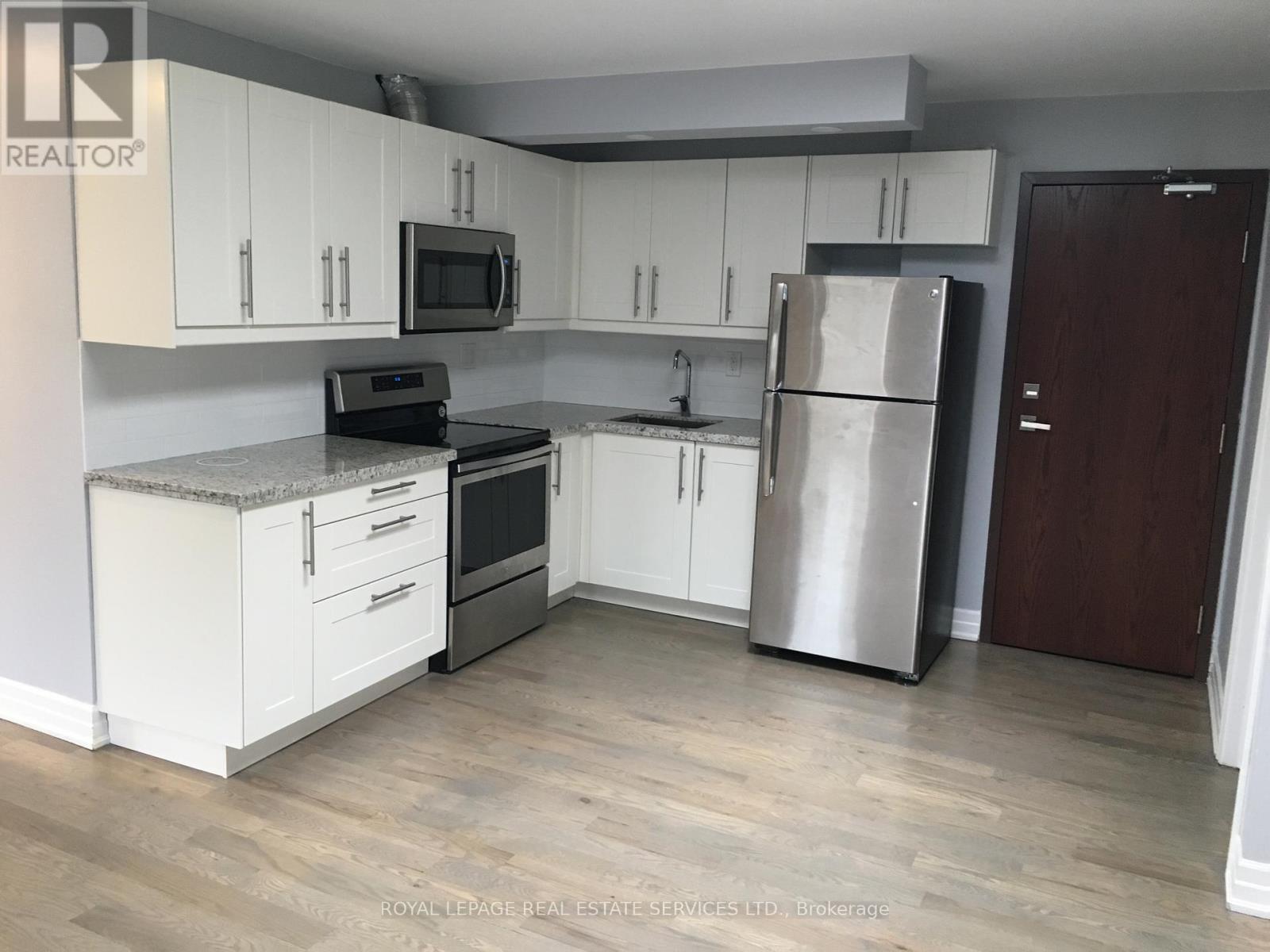












4 - 2312 LAKE SHORE BOULEVARD W

,
Toronto,




Ontario
M8V1B5

