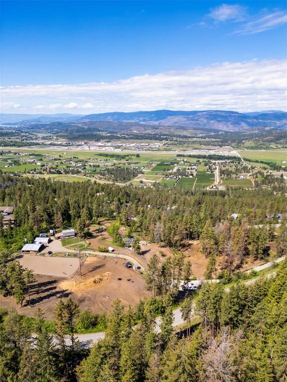 









5974


Farmers

Drive,
Kelowna,




BC
V1P 1A3

