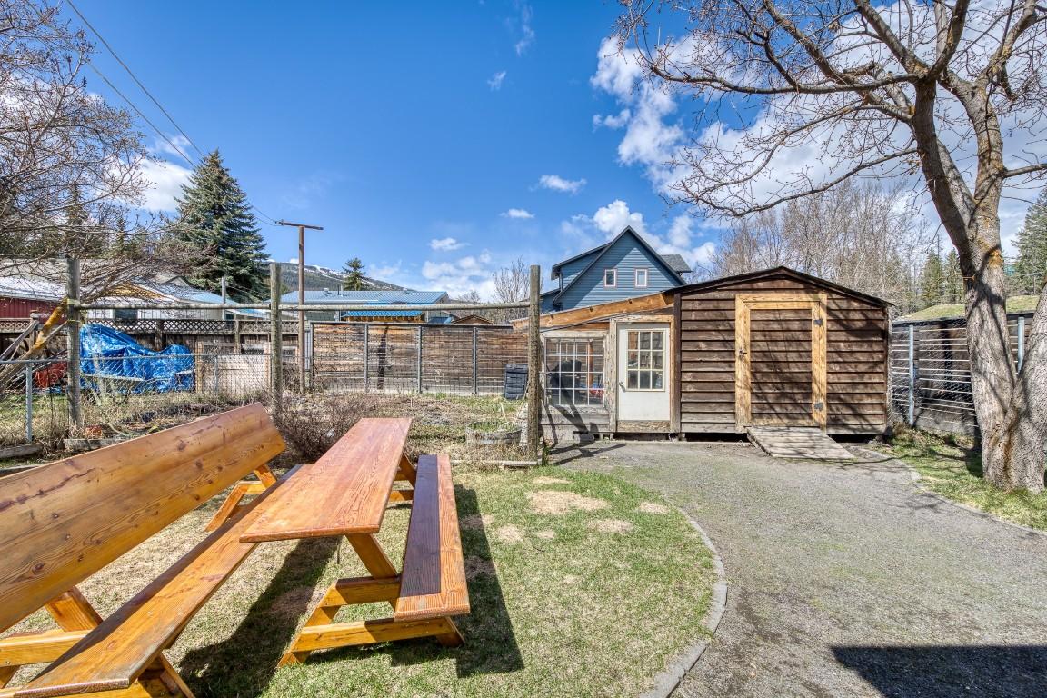 









351


Caldwell

Street,
Kimberley,




BC
V1A 1G2

