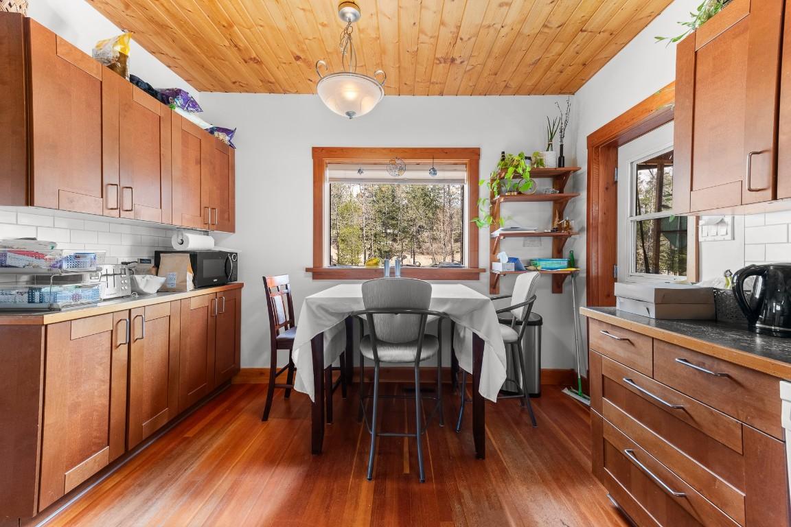 









351


Caldwell

Street,
Kimberley,




BC
V1A 1G2

