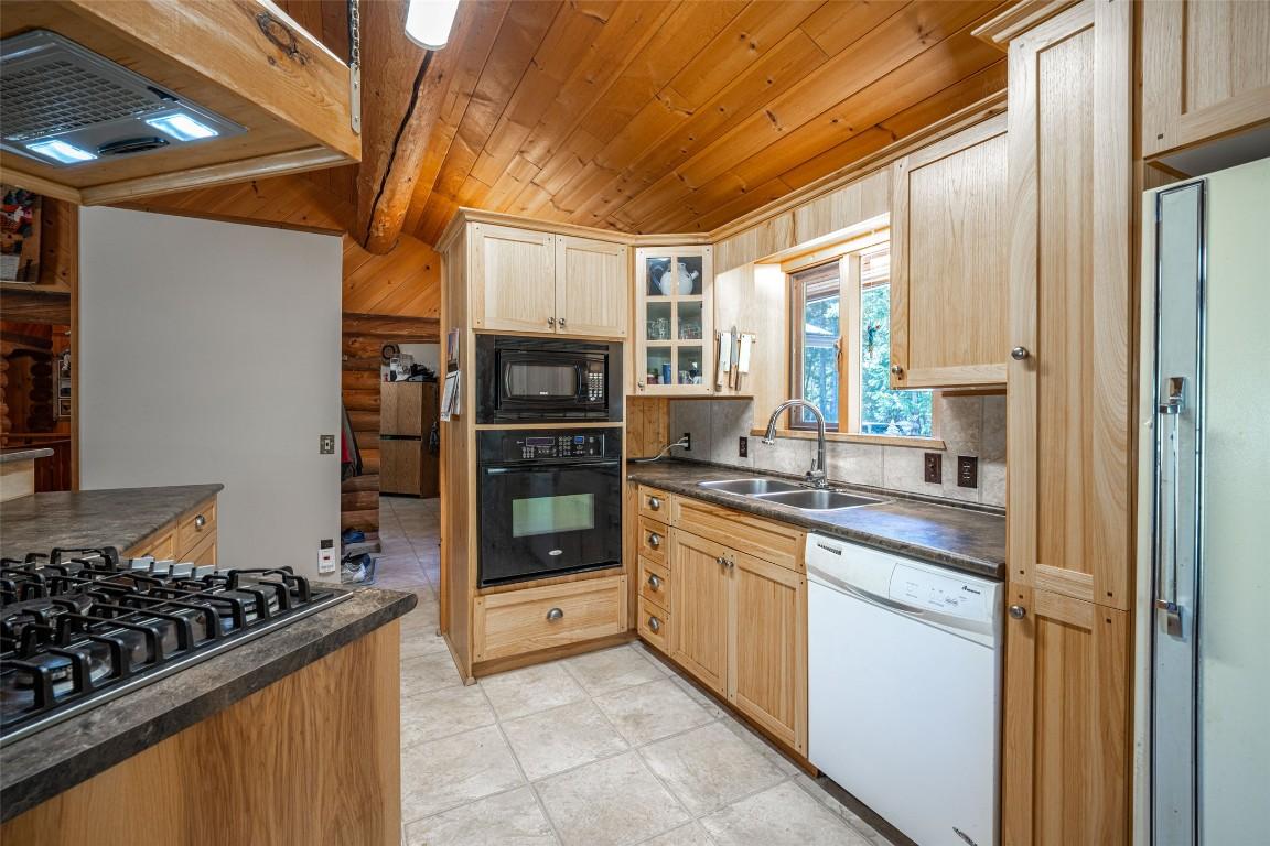 









1474


6

Highway,
Cherryville,




BC
V0E 2G1

