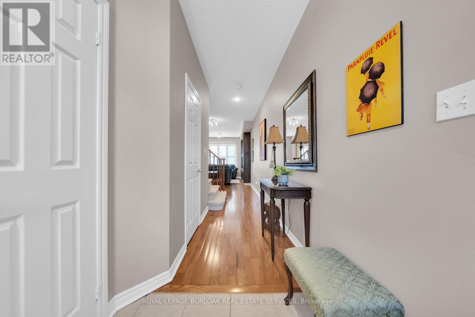 












41 - 300 RAVINEVIEW WAY

,
Oakville,




Ontario
L6H7J2

