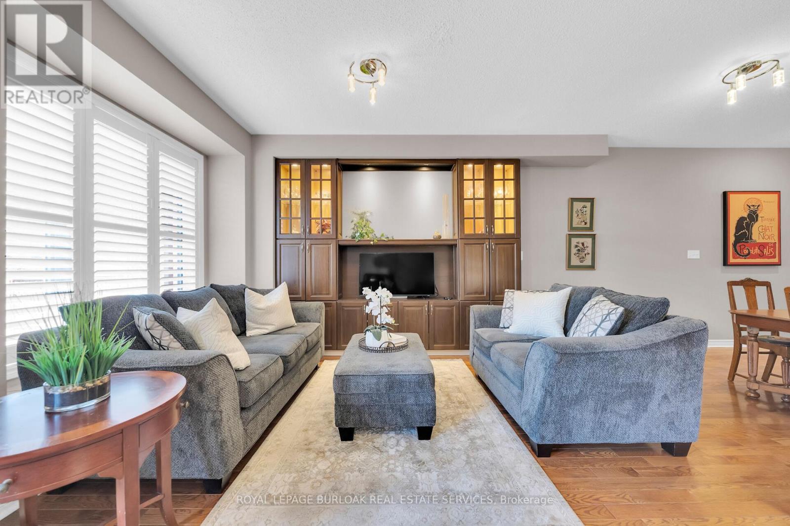 












41 - 300 RAVINEVIEW WAY

,
Oakville,




Ontario
L6H7J2

