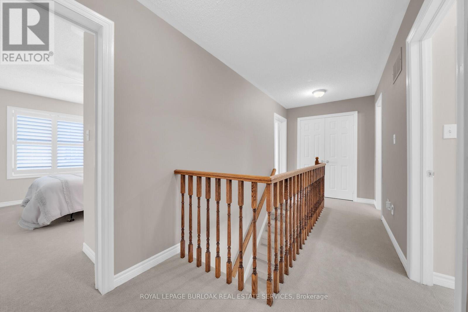 












41 - 300 RAVINEVIEW WAY

,
Oakville,




Ontario
L6H7J2

