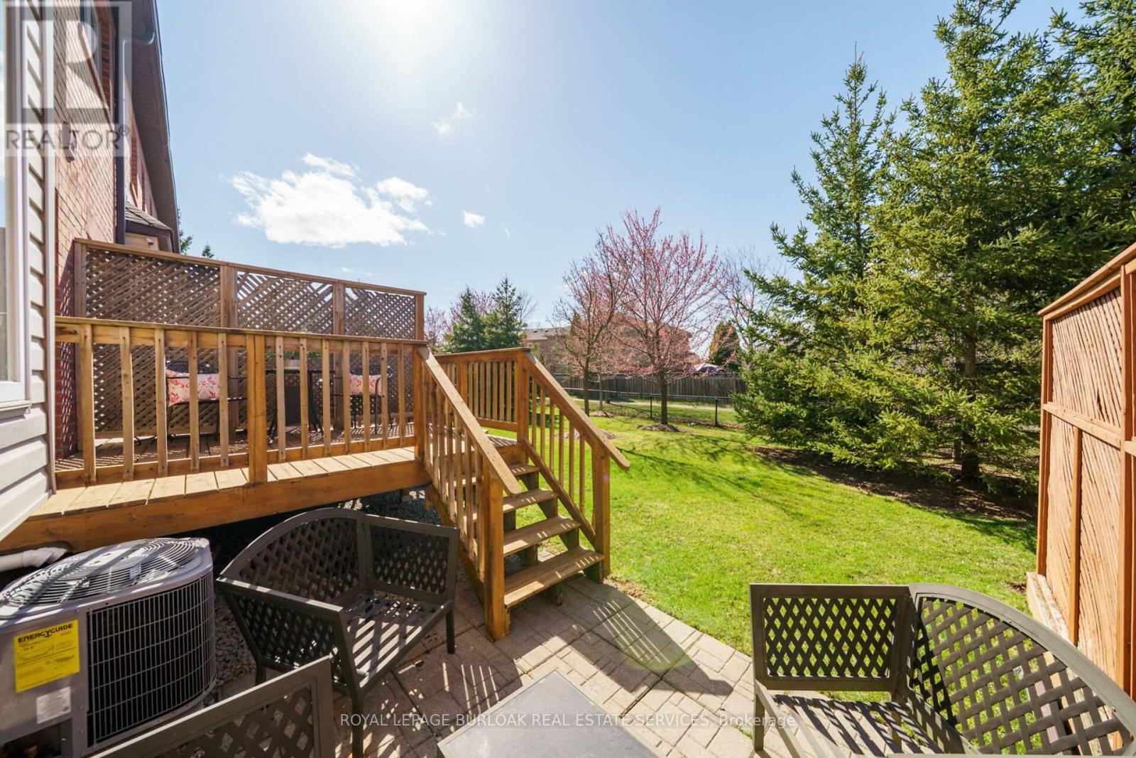 












41 - 300 RAVINEVIEW WAY

,
Oakville,




Ontario
L6H7J2

