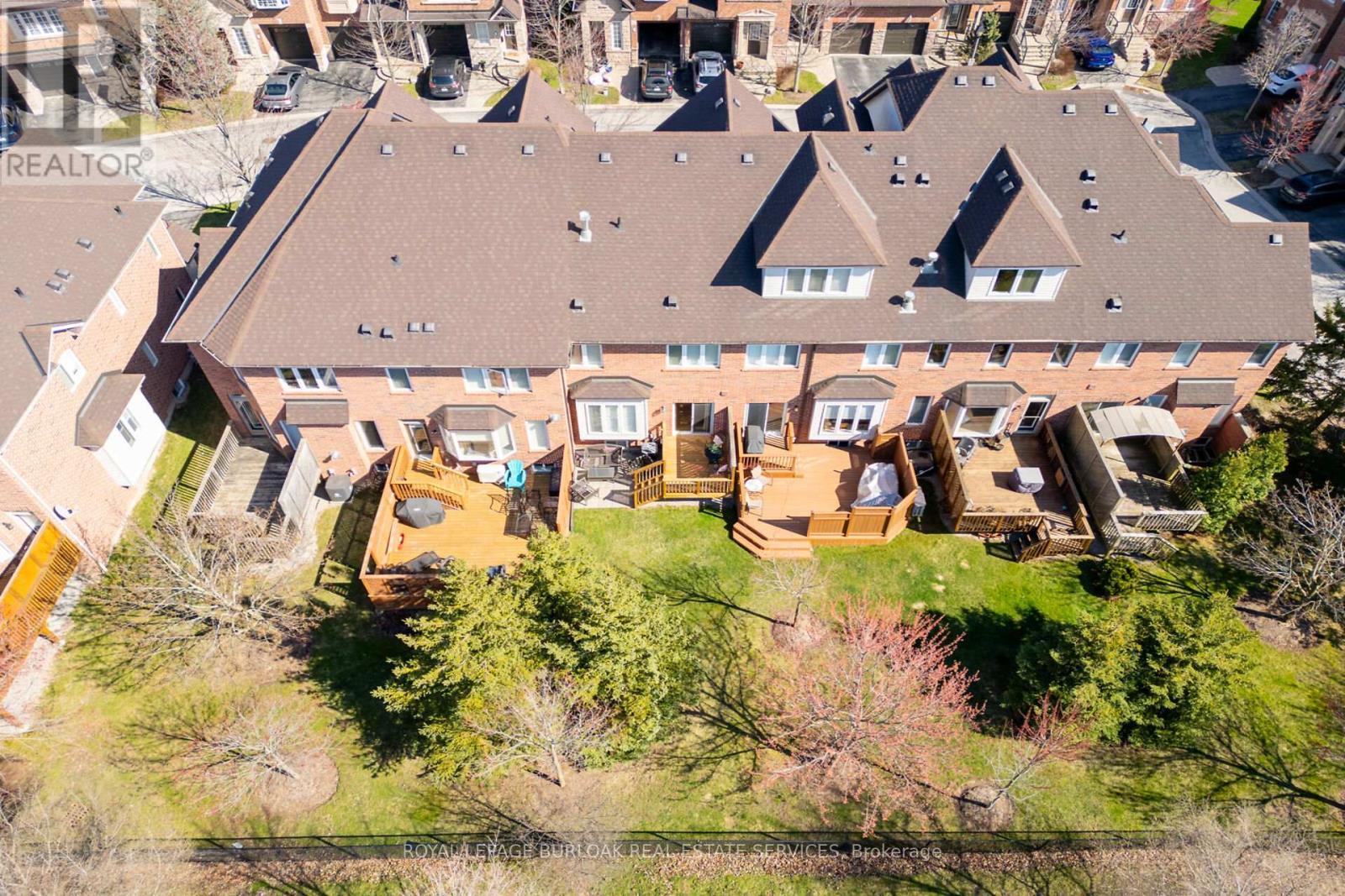 












41 - 300 RAVINEVIEW WAY

,
Oakville,




Ontario
L6H7J2


