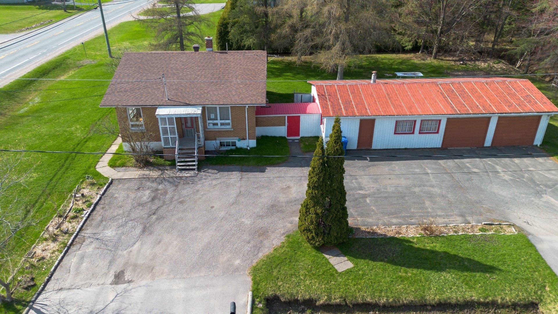 









1105


9e Rang

,
Saint-Wenceslas,




QC
G0Z1J0

