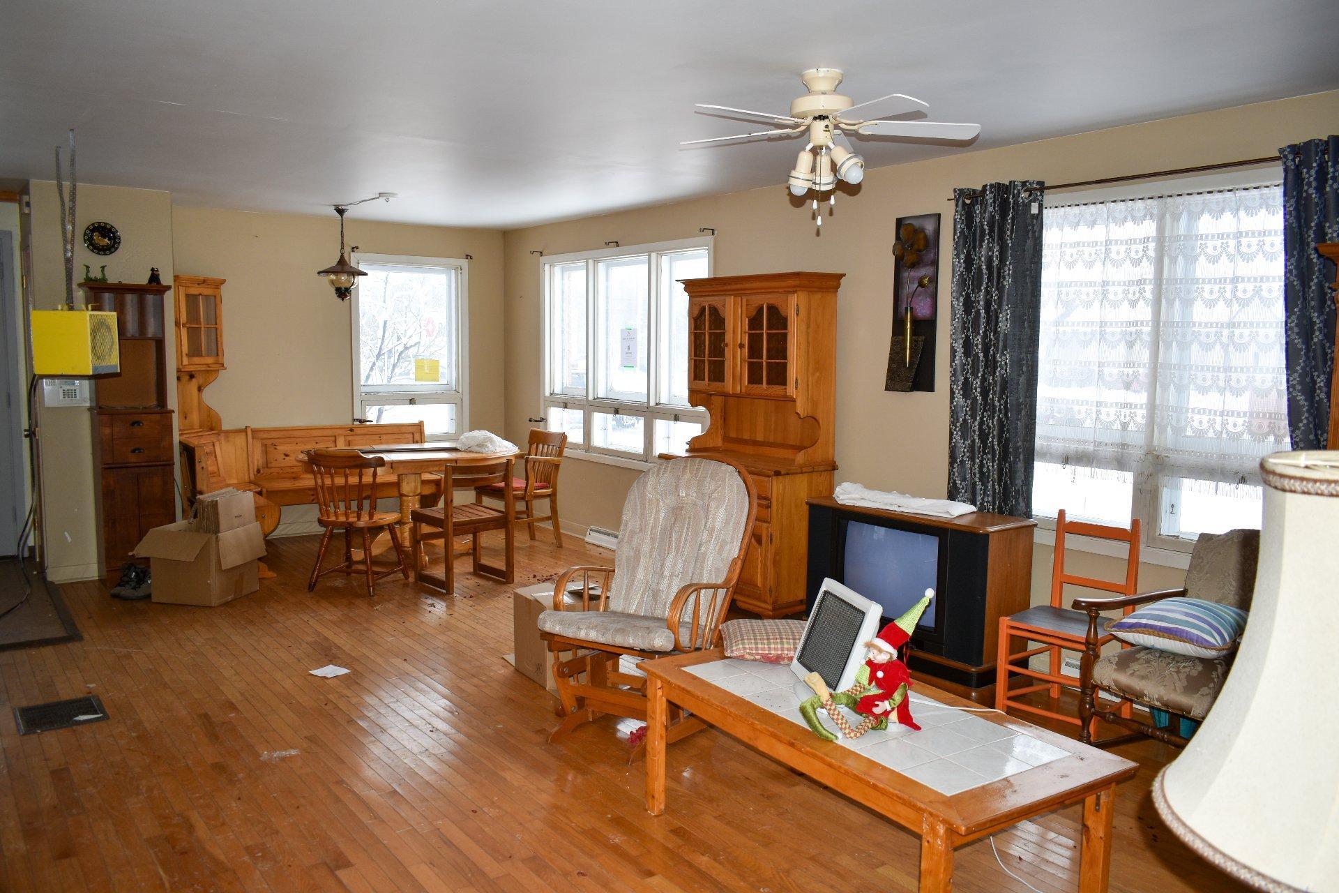 









1105


9e Rang

,
Saint-Wenceslas,




QC
G0Z1J0

