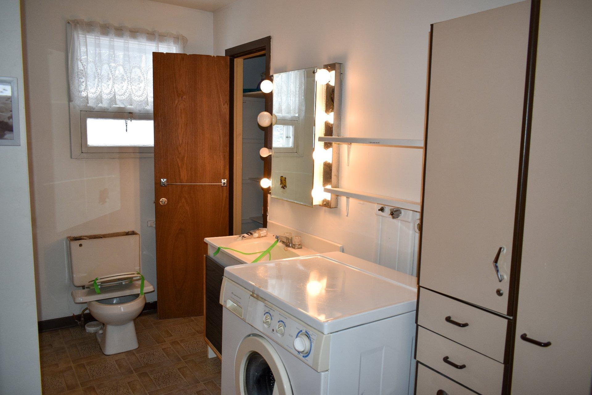 









1105


9e Rang

,
Saint-Wenceslas,




QC
G0Z1J0

