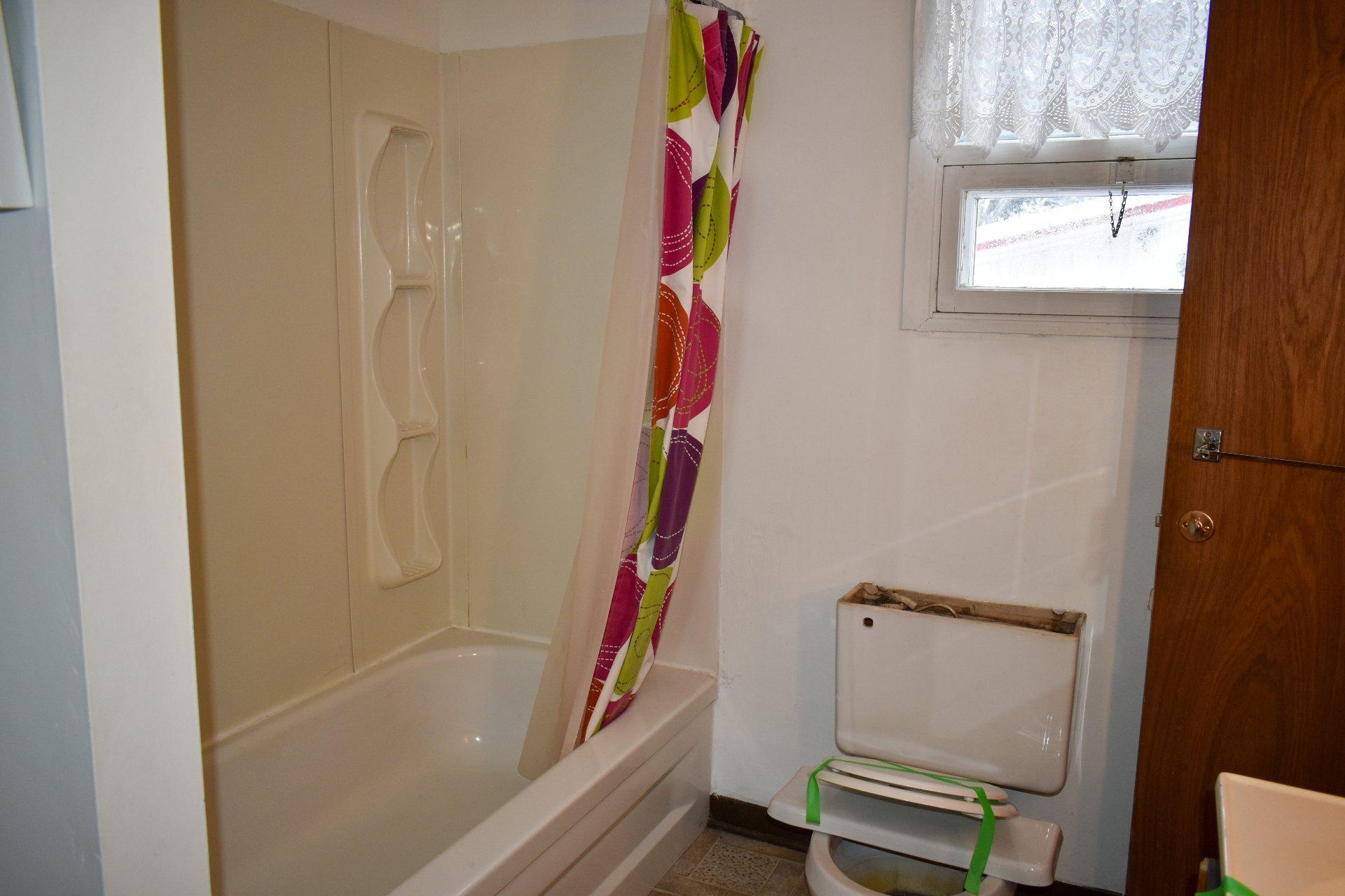 









1105


9e Rang

,
Saint-Wenceslas,




QC
G0Z1J0


