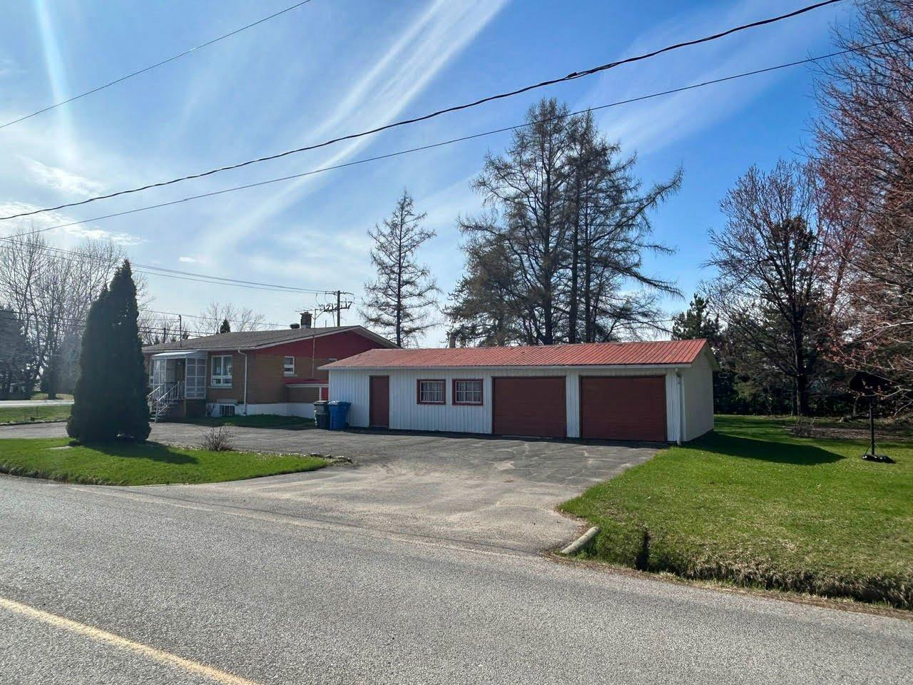 









1105


9e Rang

,
Saint-Wenceslas,




QC
G0Z1J0

