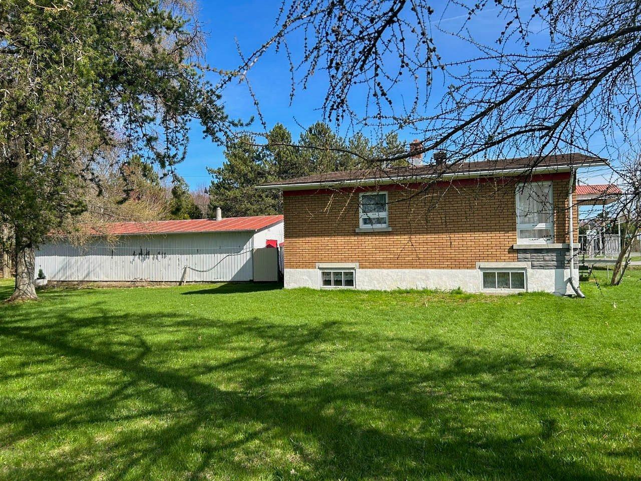 









1105


9e Rang

,
Saint-Wenceslas,




QC
G0Z1J0

