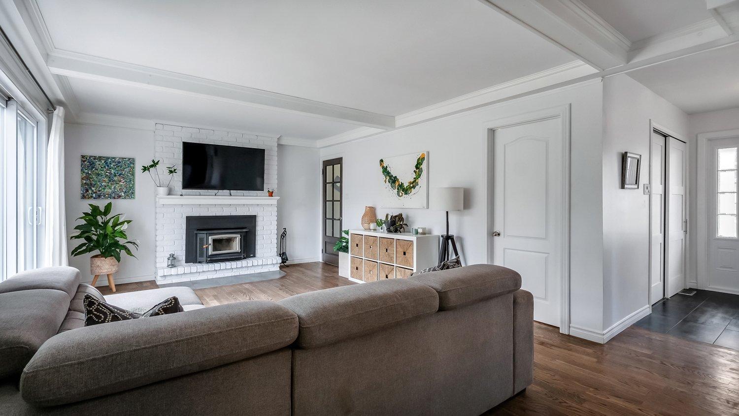 









88


Rue du Piémont

,
Sainte-Julie,




QC
J3E3A7

