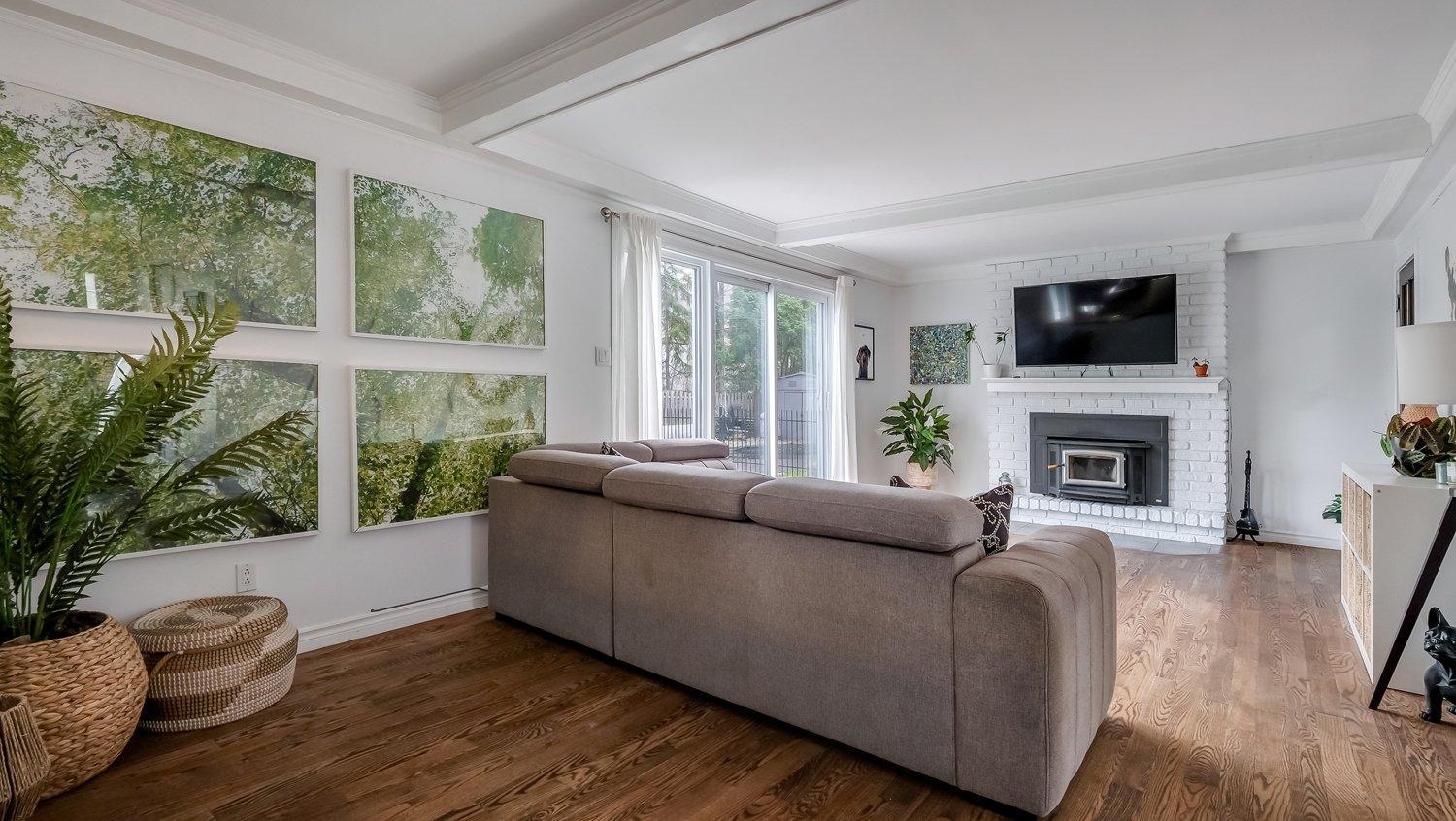 









88


Rue du Piémont

,
Sainte-Julie,




QC
J3E3A7


