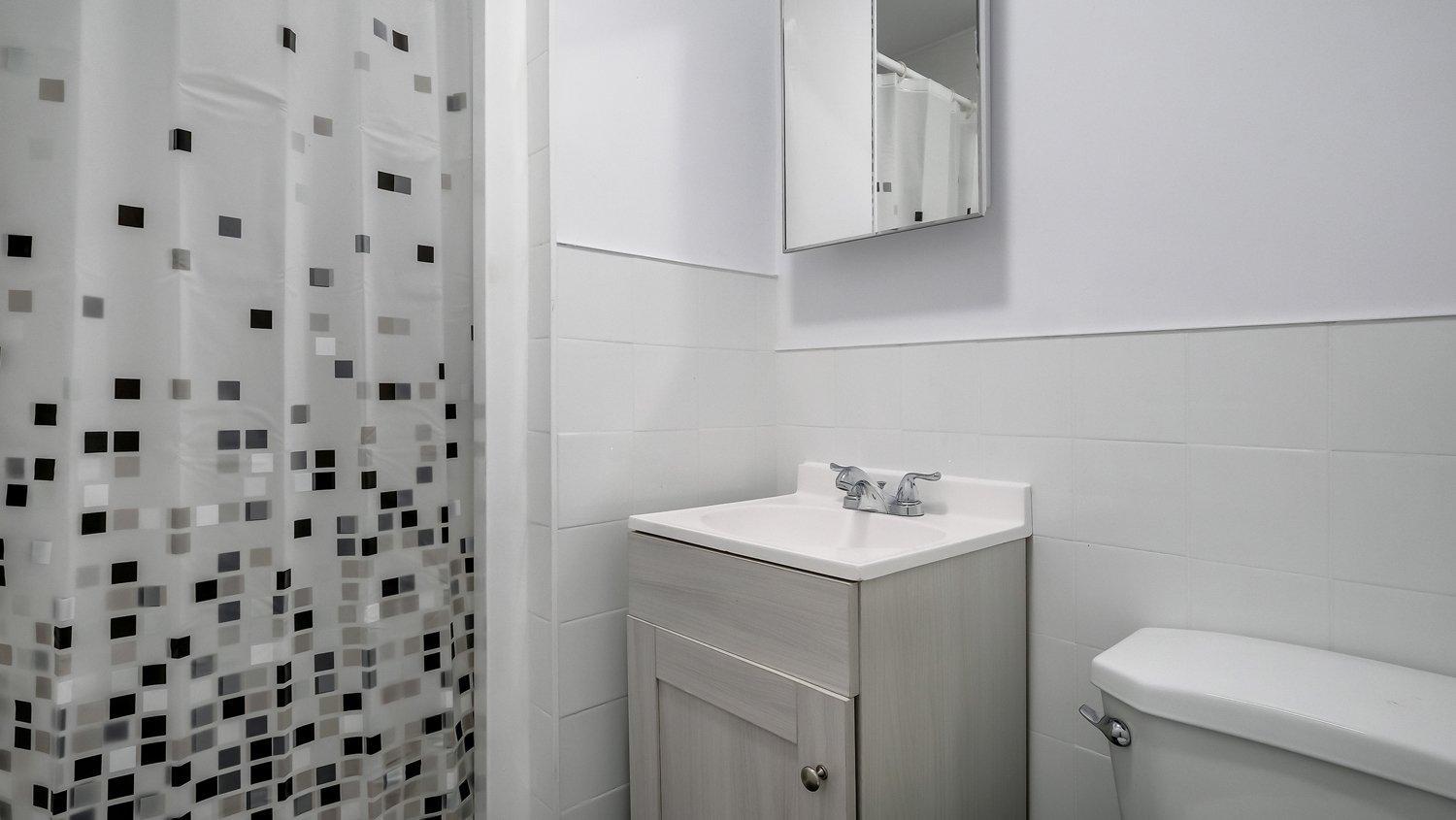 









88


Rue du Piémont

,
Sainte-Julie,




QC
J3E3A7

