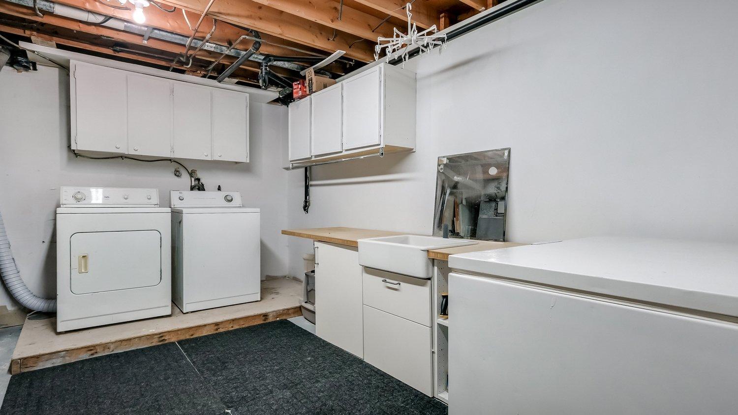 









88


Rue du Piémont

,
Sainte-Julie,




QC
J3E3A7

