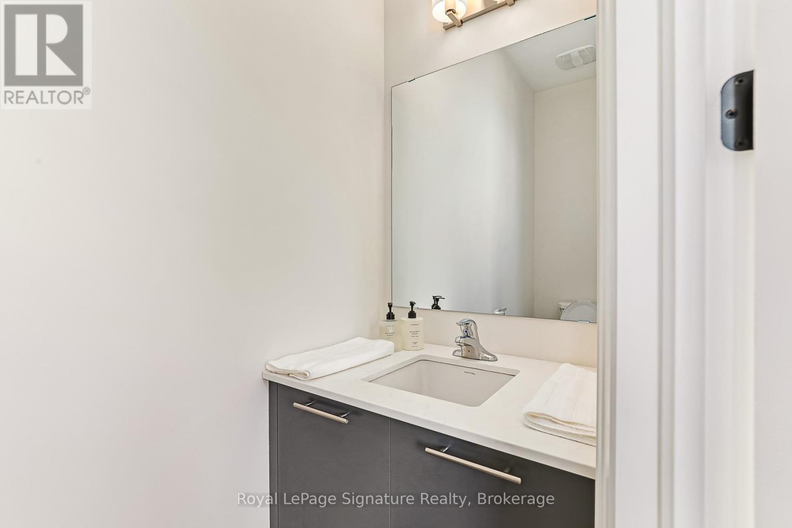 












114 CLEMENT LANE

,
Blue Mountains,




Ontario
N0H1J0

