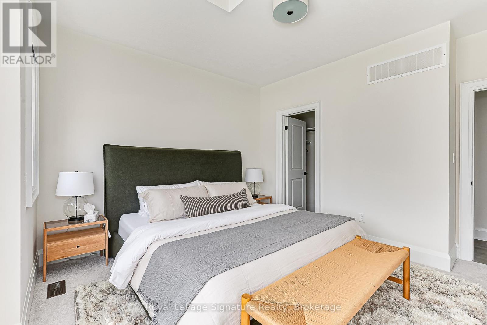 












114 CLEMENT LANE

,
Blue Mountains,




Ontario
N0H1J0

