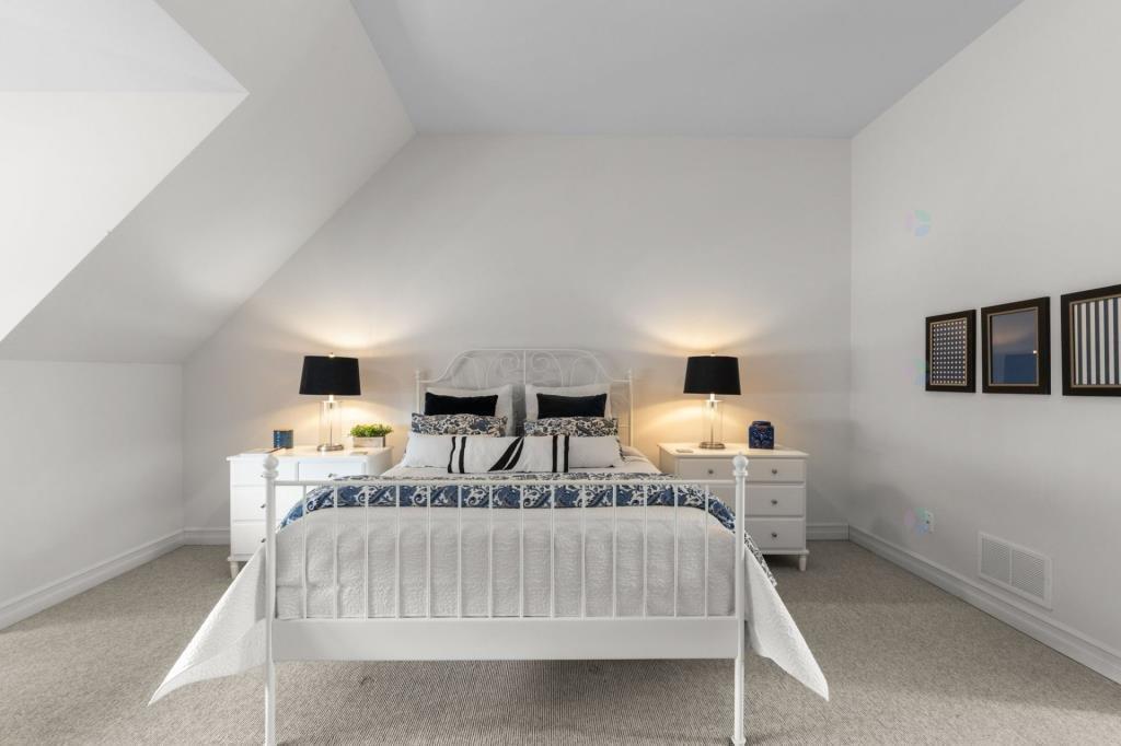 









402Z


Rue Étienne-Lavoie

,
Laval (Sainte-Dorothée),




QC
H7X0B8

