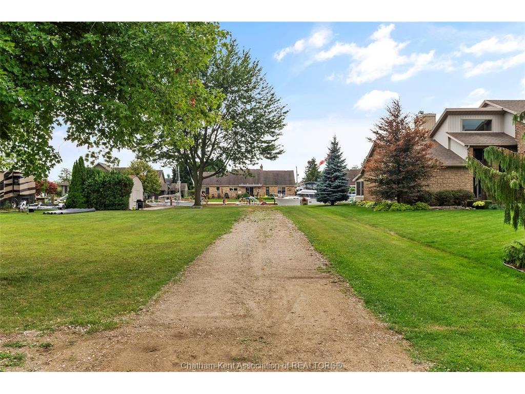 









19155


Light Cove

Avenue,
Lighthouse Cove,







ON
N0P 2L0

