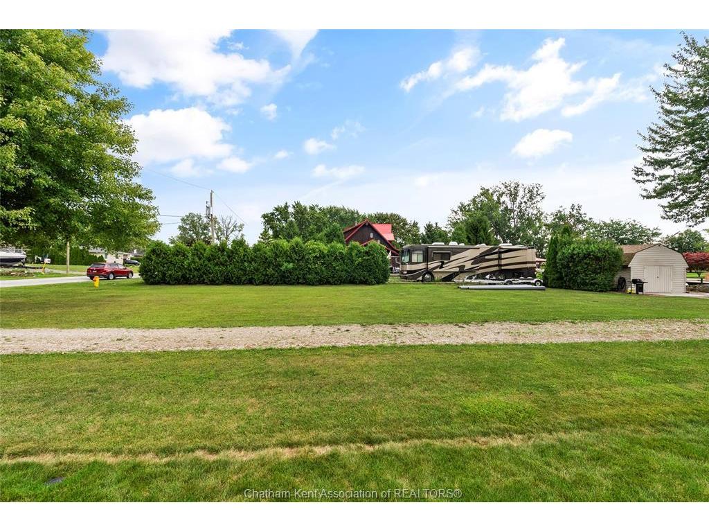 









19155


Light Cove

Avenue,
Lighthouse Cove,







ON
N0P 2L0

