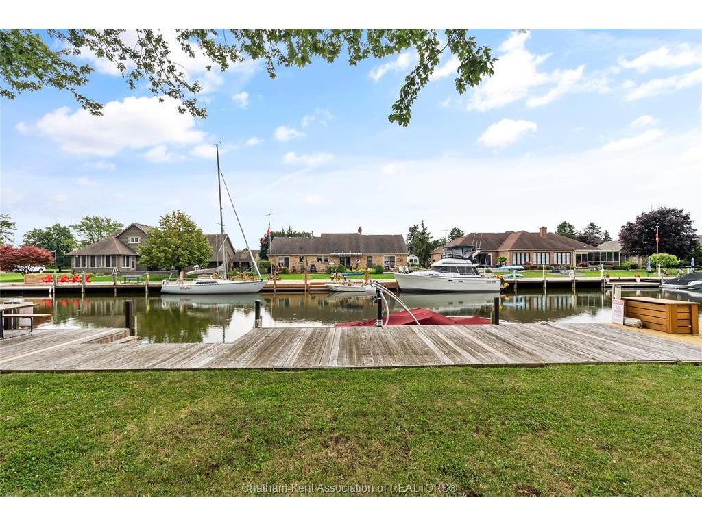 









19155


Light Cove

Avenue,
Lighthouse Cove,







ON
N0P 2L0


