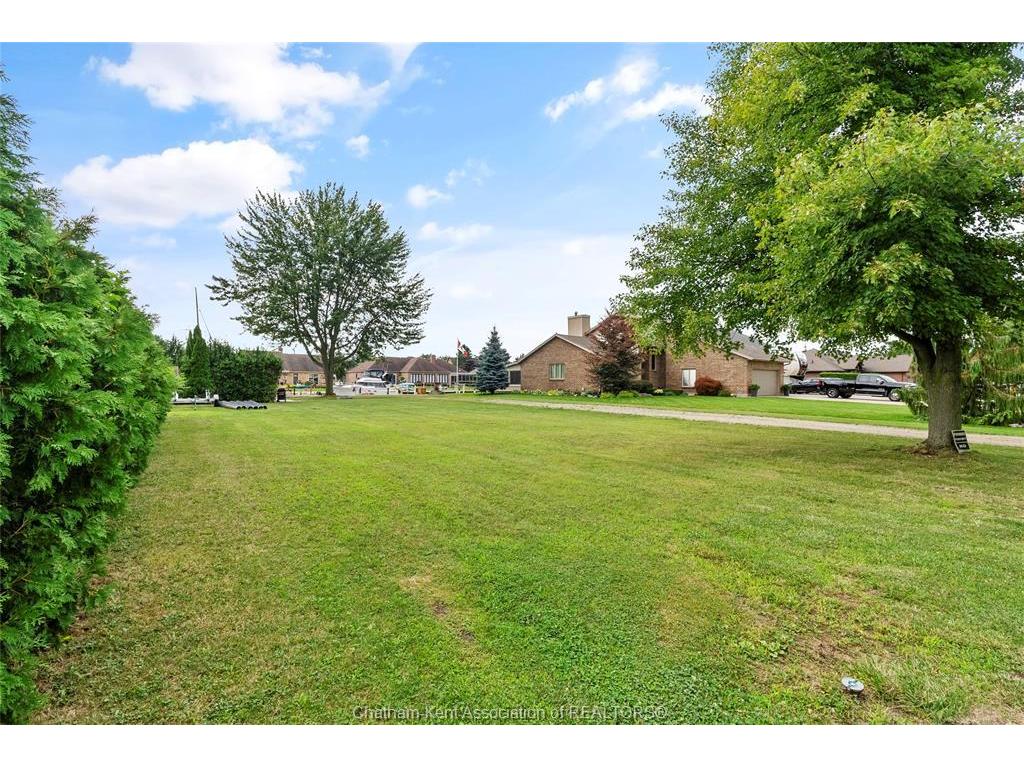 









19155


Light Cove

Avenue,
Lighthouse Cove,







ON
N0P 2L0

