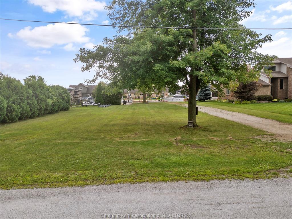 









19155


Light Cove

Avenue,
Lighthouse Cove,







ON
N0P 2L0

