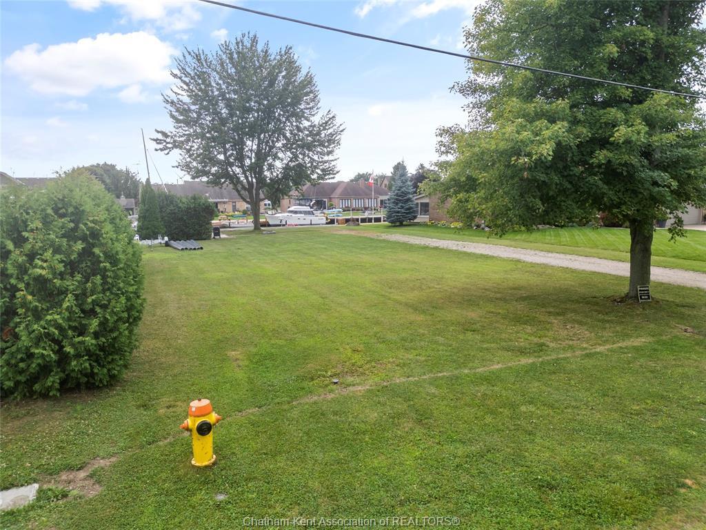 









19155


Light Cove

Avenue,
Lighthouse Cove,







ON
N0P 2L0

