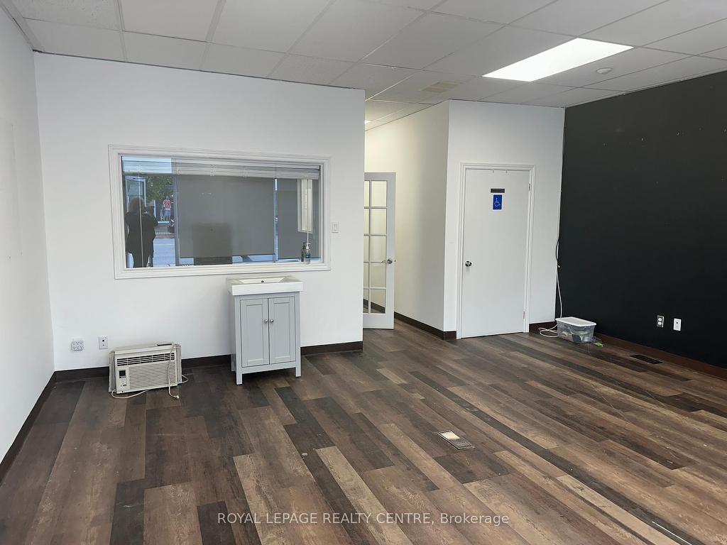 









250


Lakeshore

Road East, B,
Mississauga,




ON
L5G 1G6

