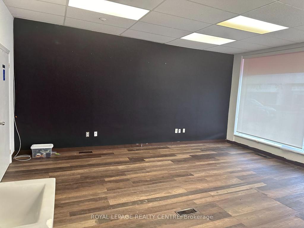 









250


Lakeshore

Road East, B,
Mississauga,




ON
L5G 1G6

