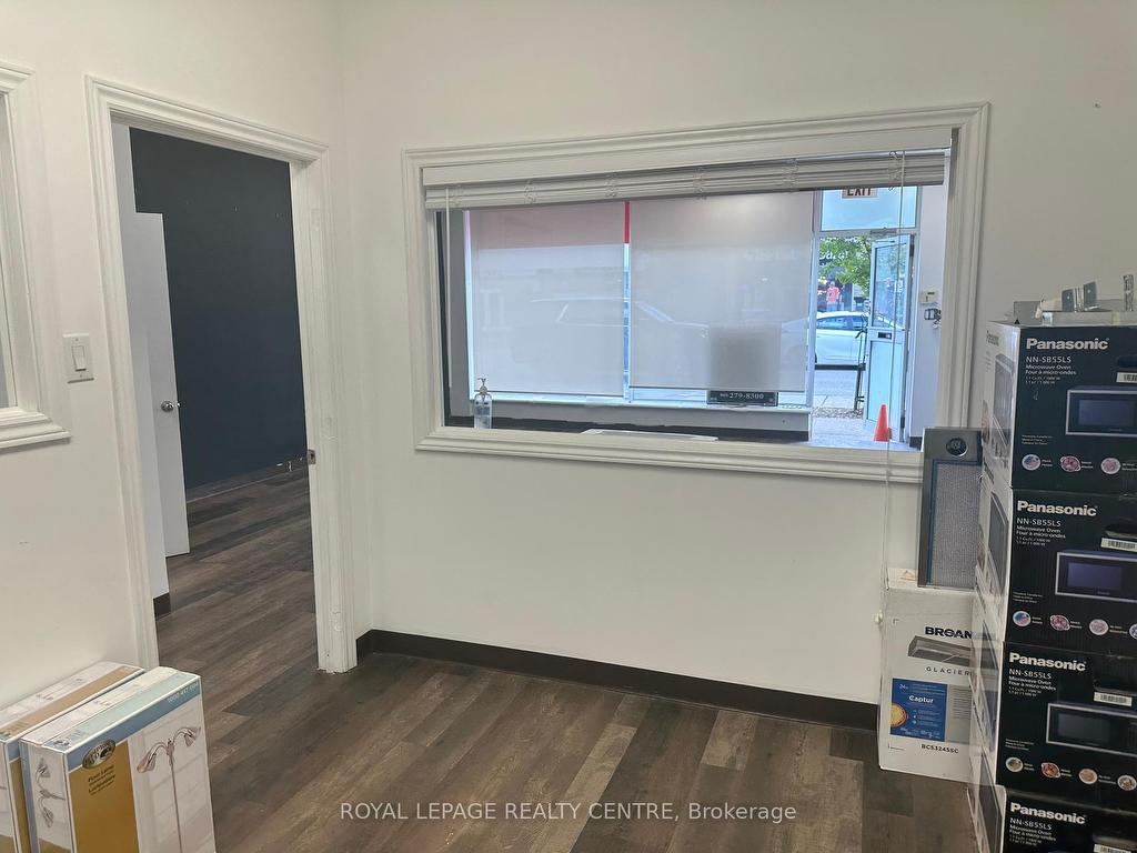 









250


Lakeshore

Road East, B,
Mississauga,




ON
L5G 1G6

