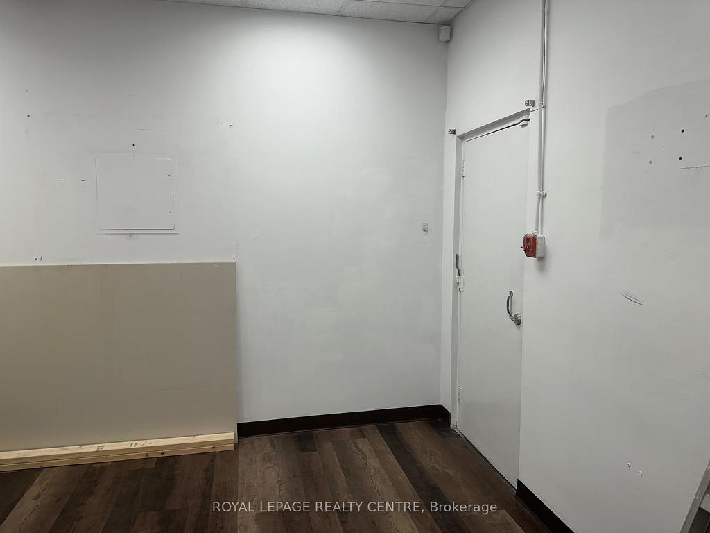 









250


Lakeshore

Road East, B,
Mississauga,




ON
L5G 1G6

